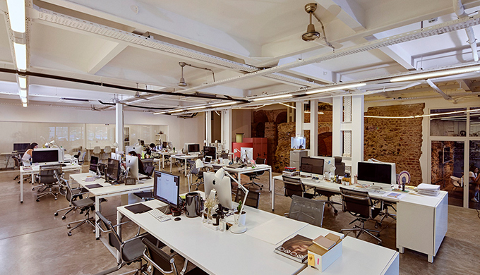 寶山廠房辦公室裝修施工現(xiàn)場(chǎng)防火總平面布局要點(diǎn)有哪些？